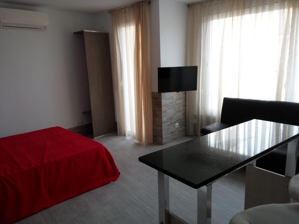 Apartamentos Bcntourism Pineda de Mar Buitenkant foto