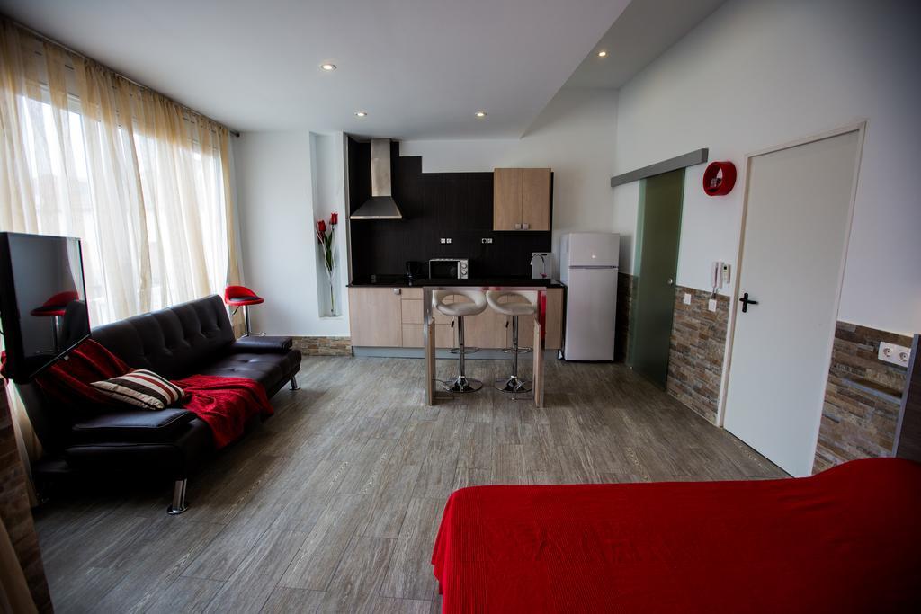 Apartamentos Bcntourism Pineda de Mar Buitenkant foto