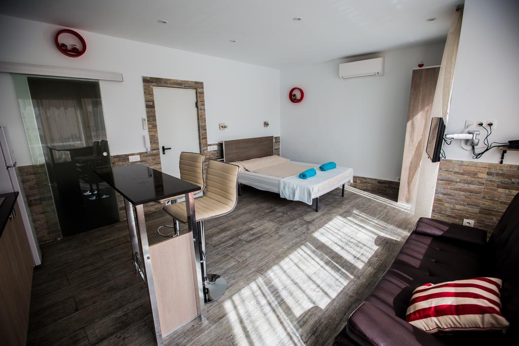 Apartamentos Bcntourism Pineda de Mar Buitenkant foto
